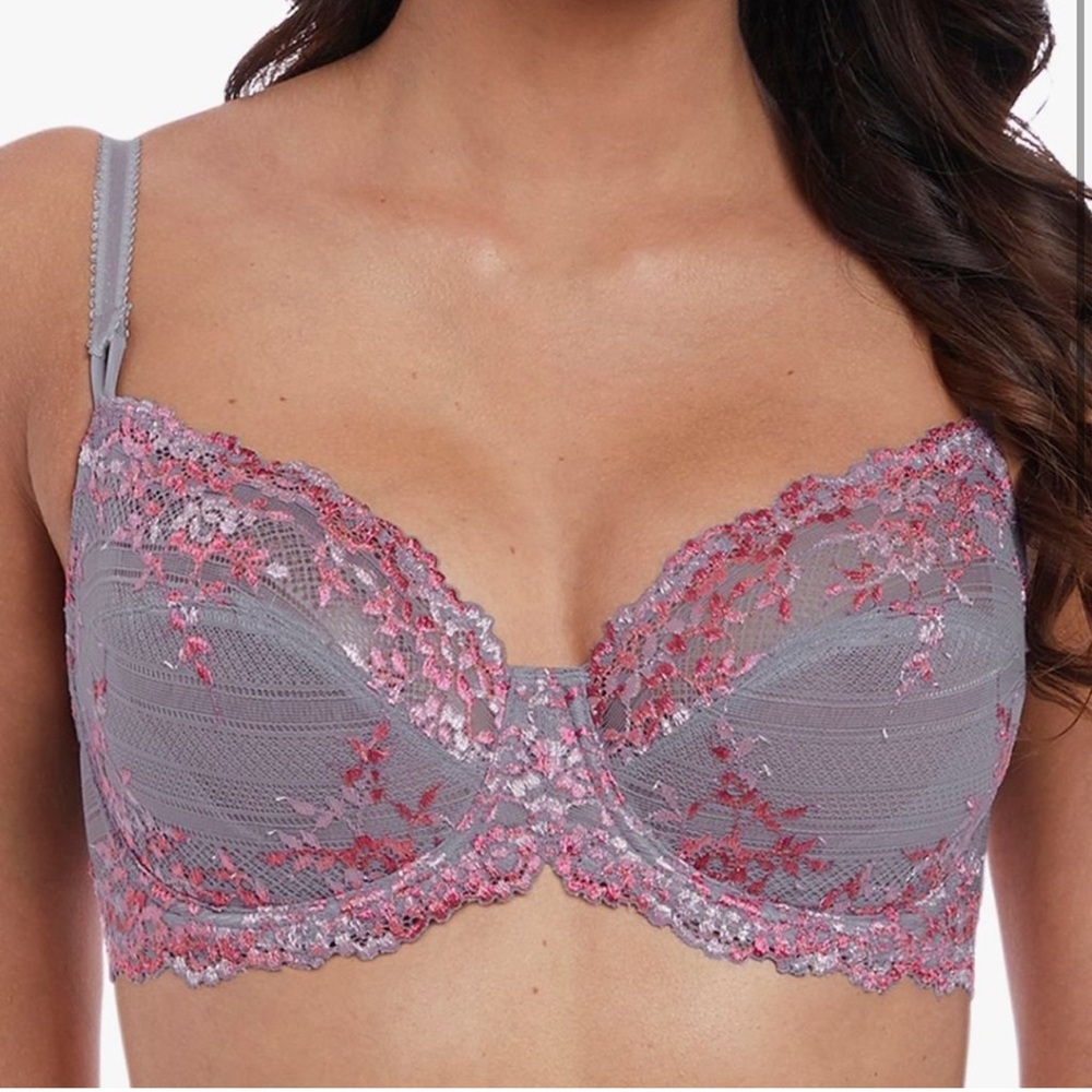 NWOT Wacoal Embrace Lace Bra Lilac Gray 38C